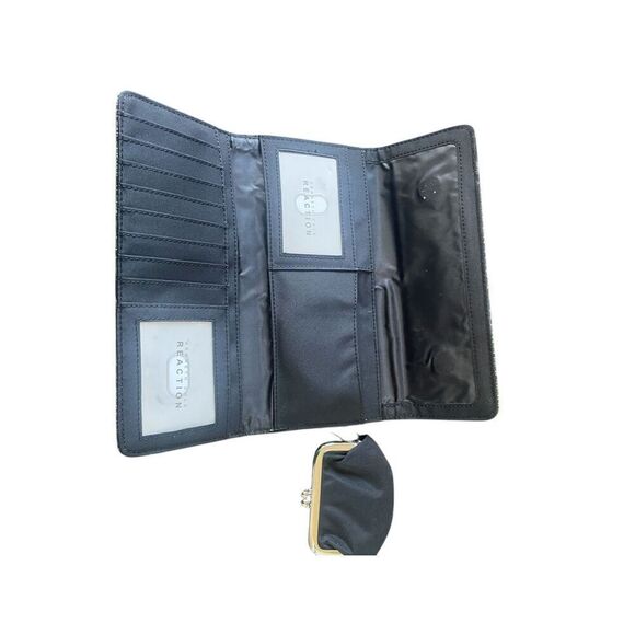 NWT Kenneth Cole Reaction Snake Print Elongated Clutch Green/ Black / Coin Purse - Picture 4 of 10